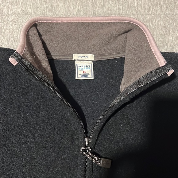 Old Navy XL Black Zip-Up Sweatshirt - Picture 6 of 7